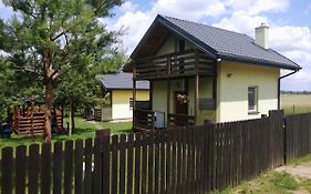 Domki nad jeziorem